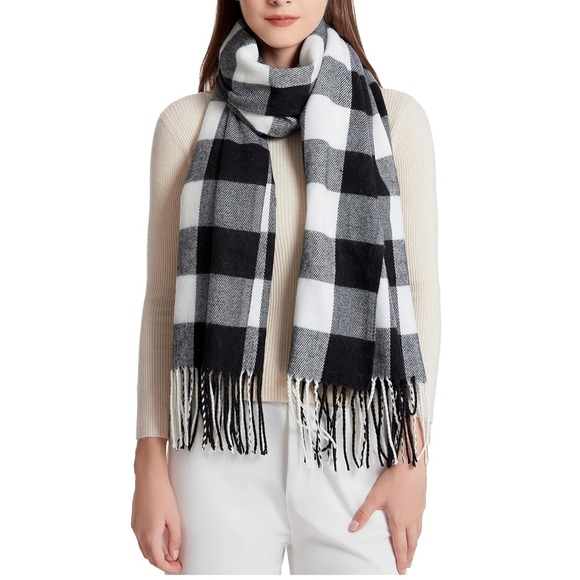 Buffalo Plaid Scarf Women's Winter Warm‎ Wrap Shawl Black White Checkered - Picture 1 of 4